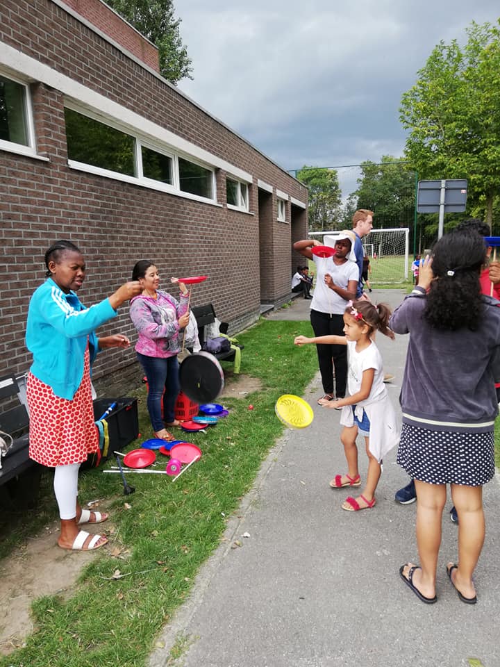 Involving asylum seekers and refugees in workcamps